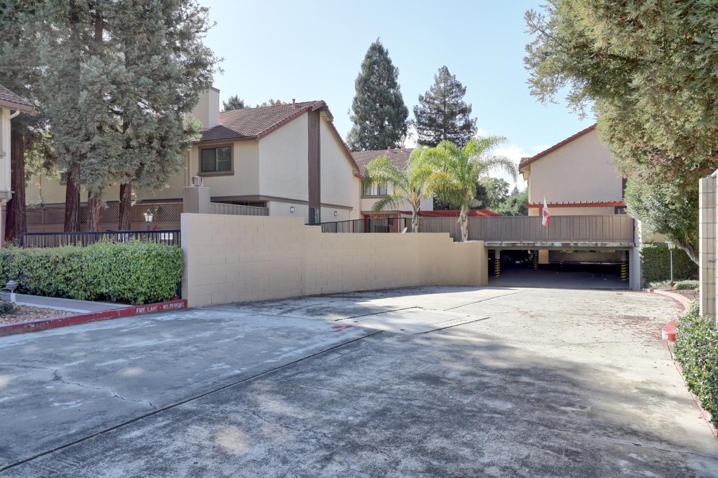 2040 Main Street 106