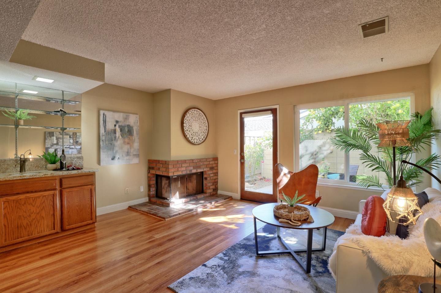 2040 Main Street 106