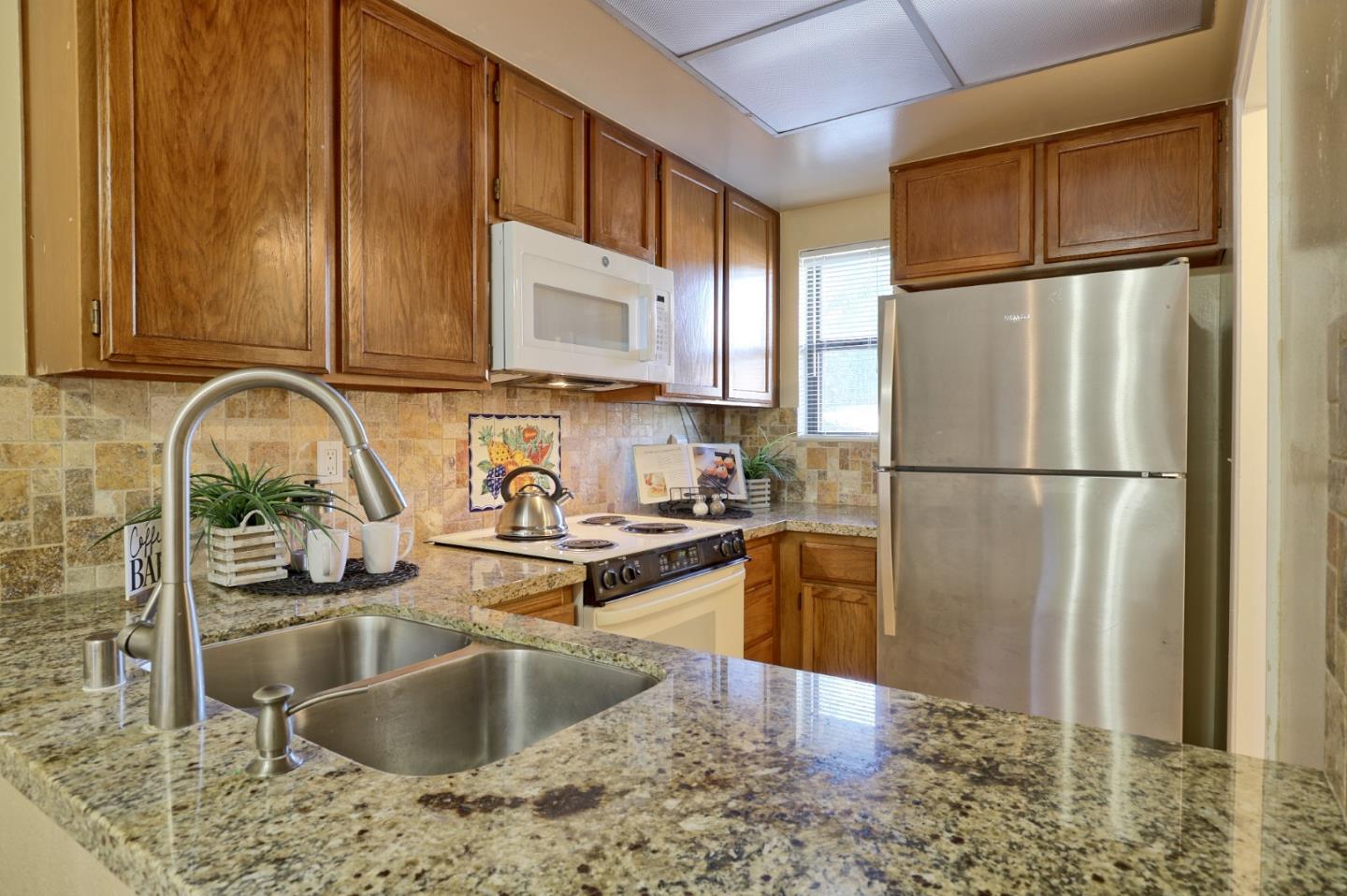 2040 Main Street 106