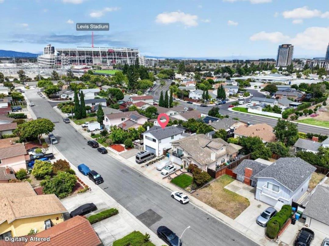 2089 Avenida De Las Flores