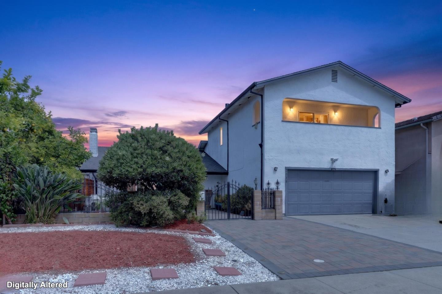 2089 Avenida De Las Flores
