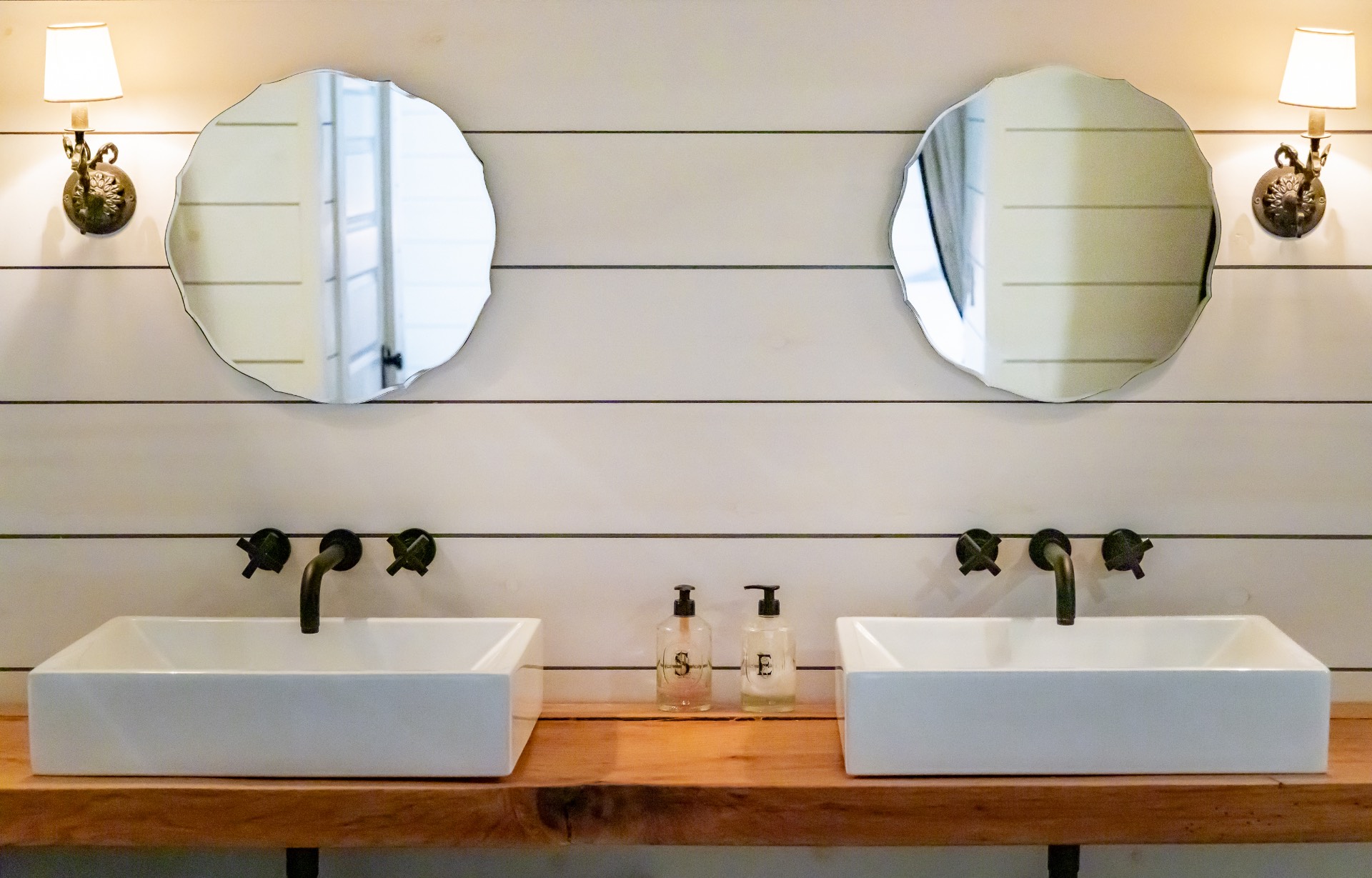 128 Three Mile Harbor Hog Creek Road