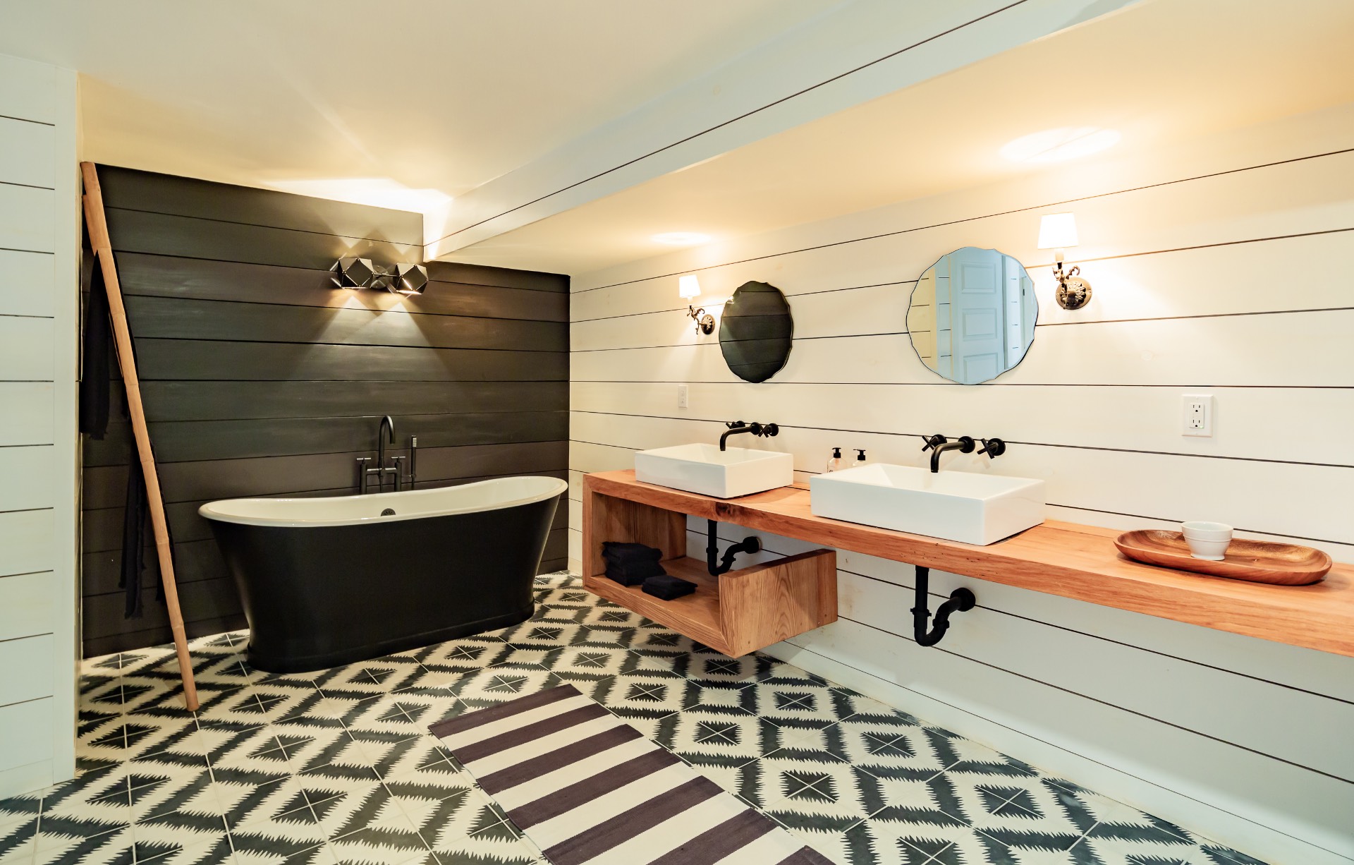 128 Three Mile Harbor Hog Creek Road