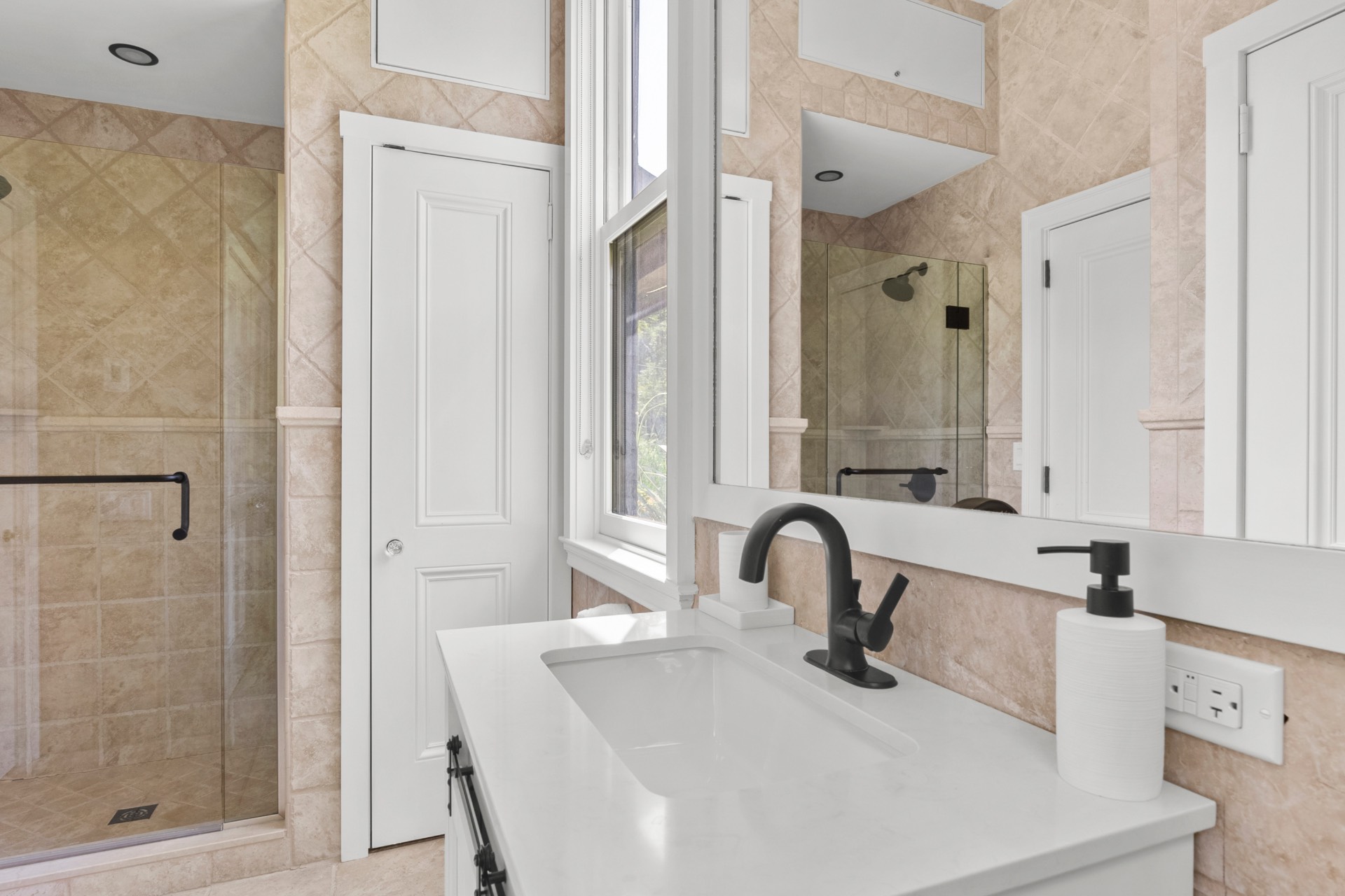 24 Sammys Beach Road