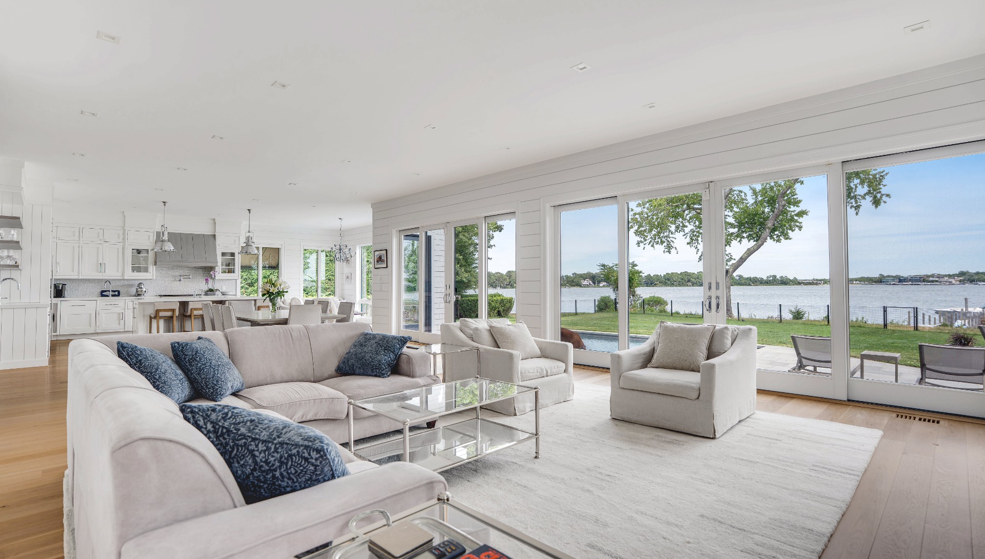 82 Harbor Drive