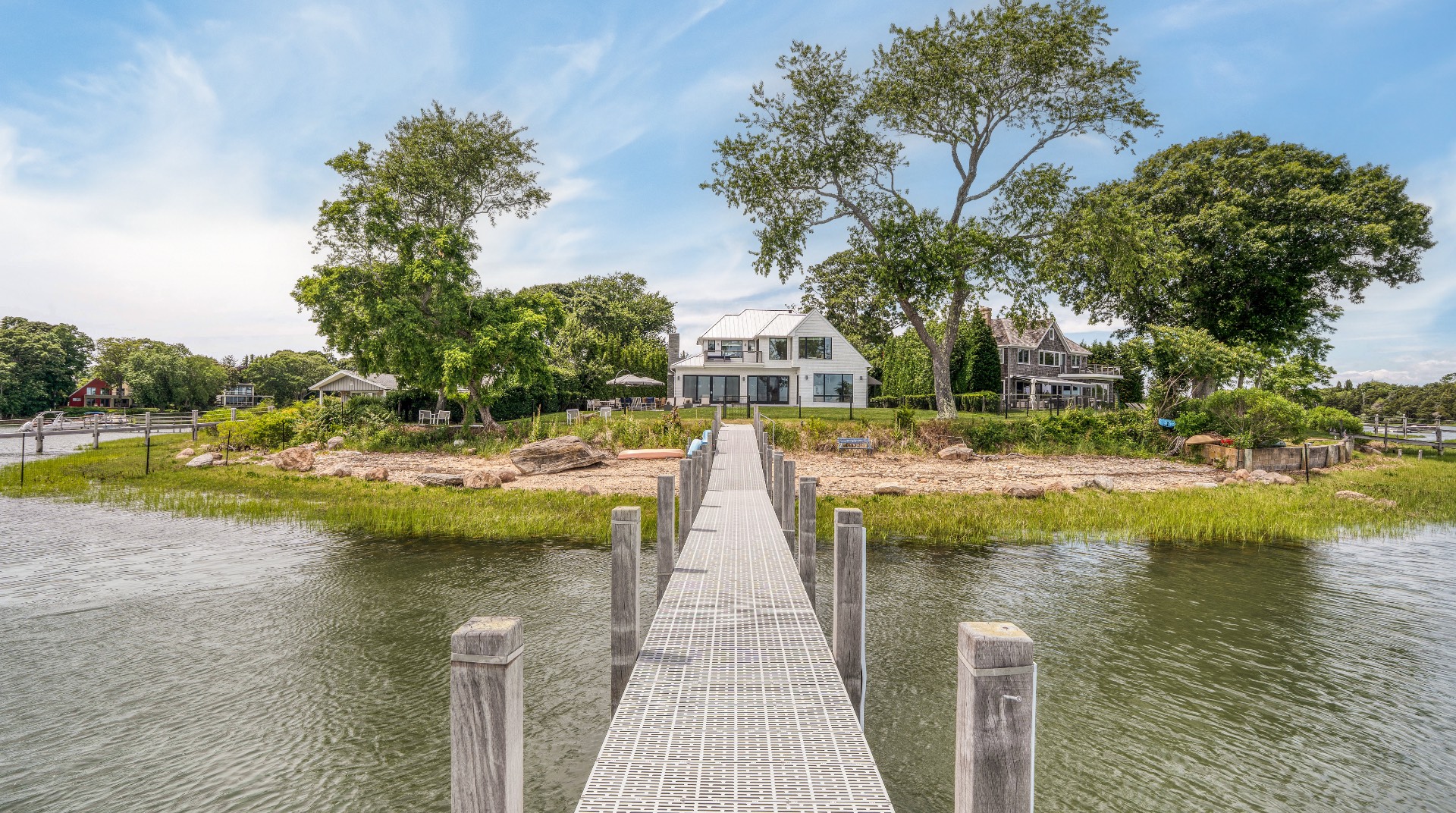 82 Harbor Drive