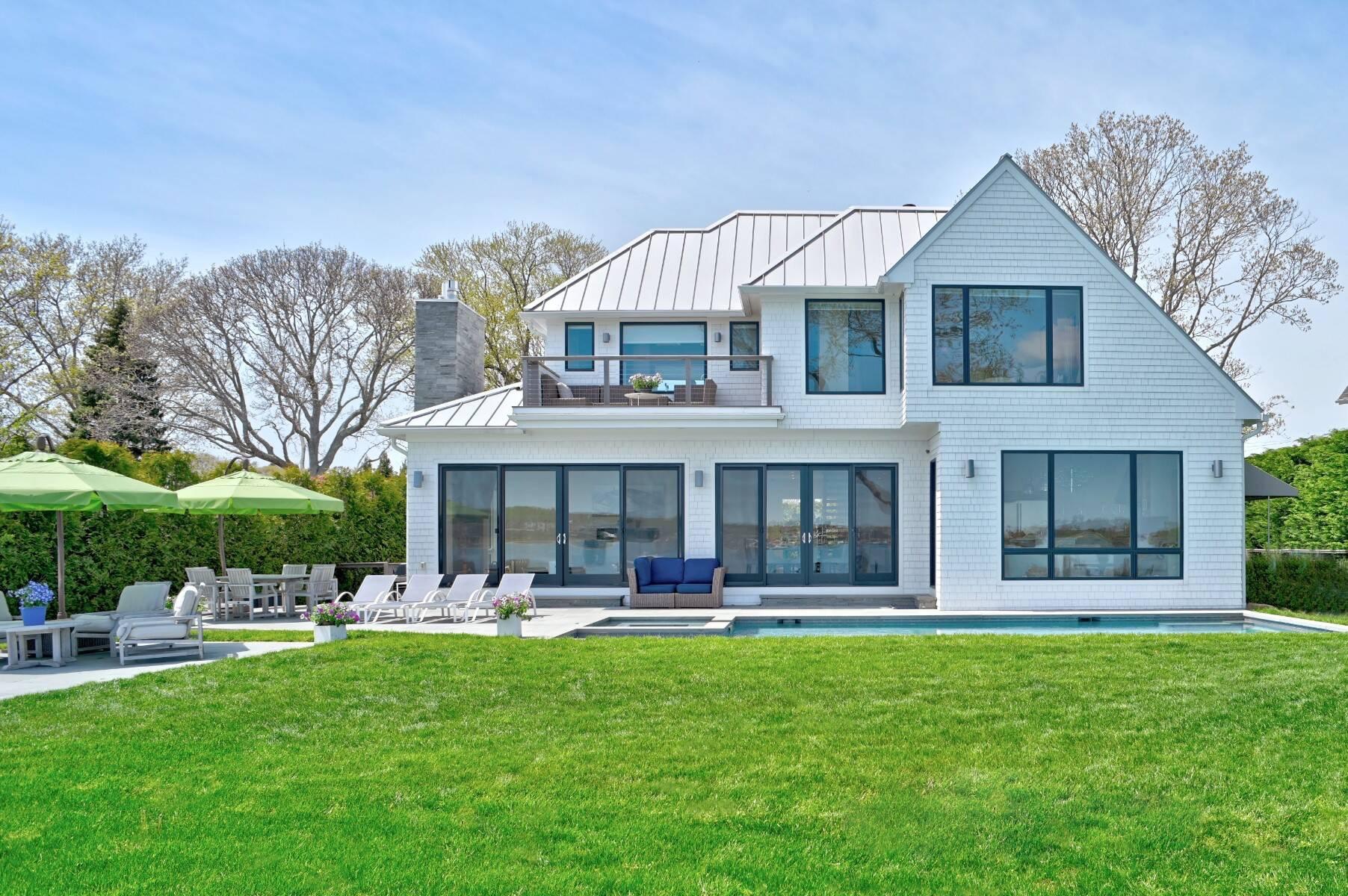 82 Harbor Drive