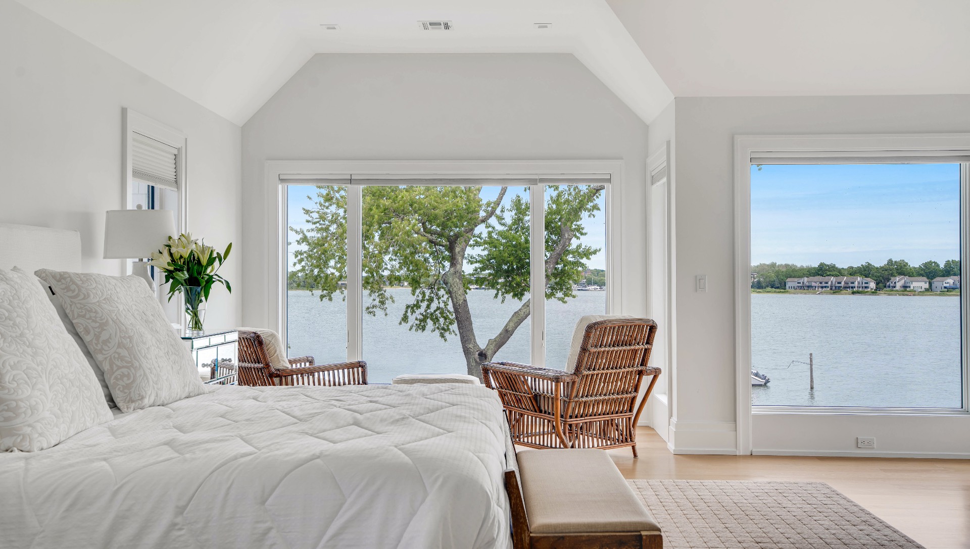 82 Harbor Drive