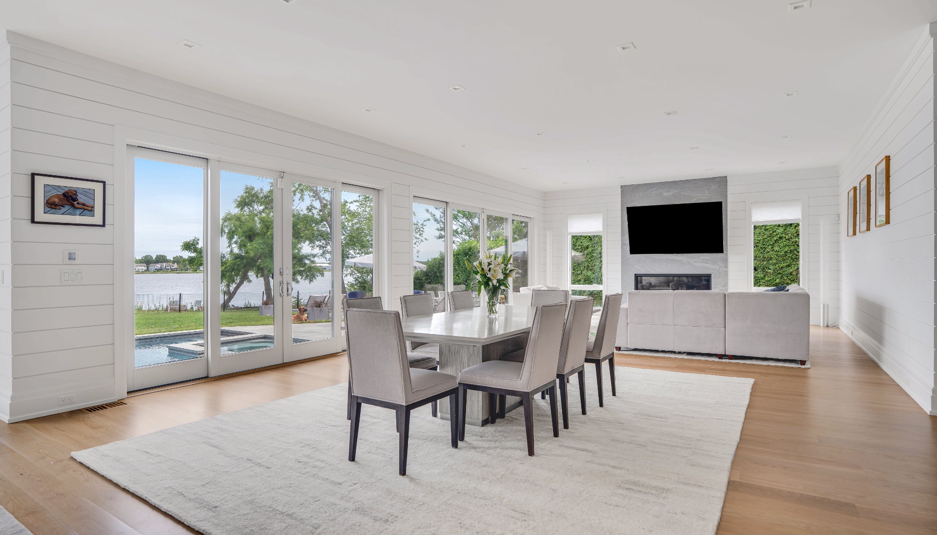 82 Harbor Drive