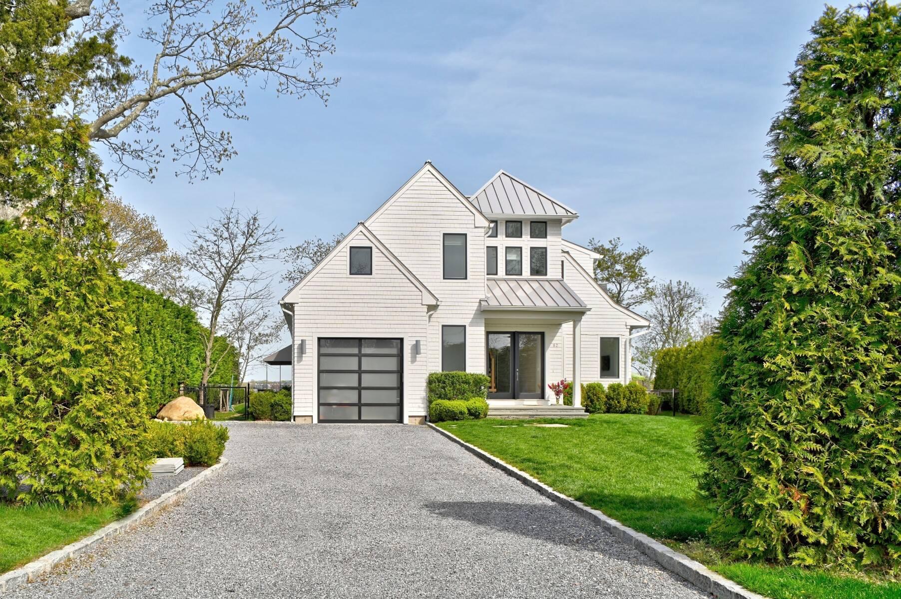 82 Harbor Drive
