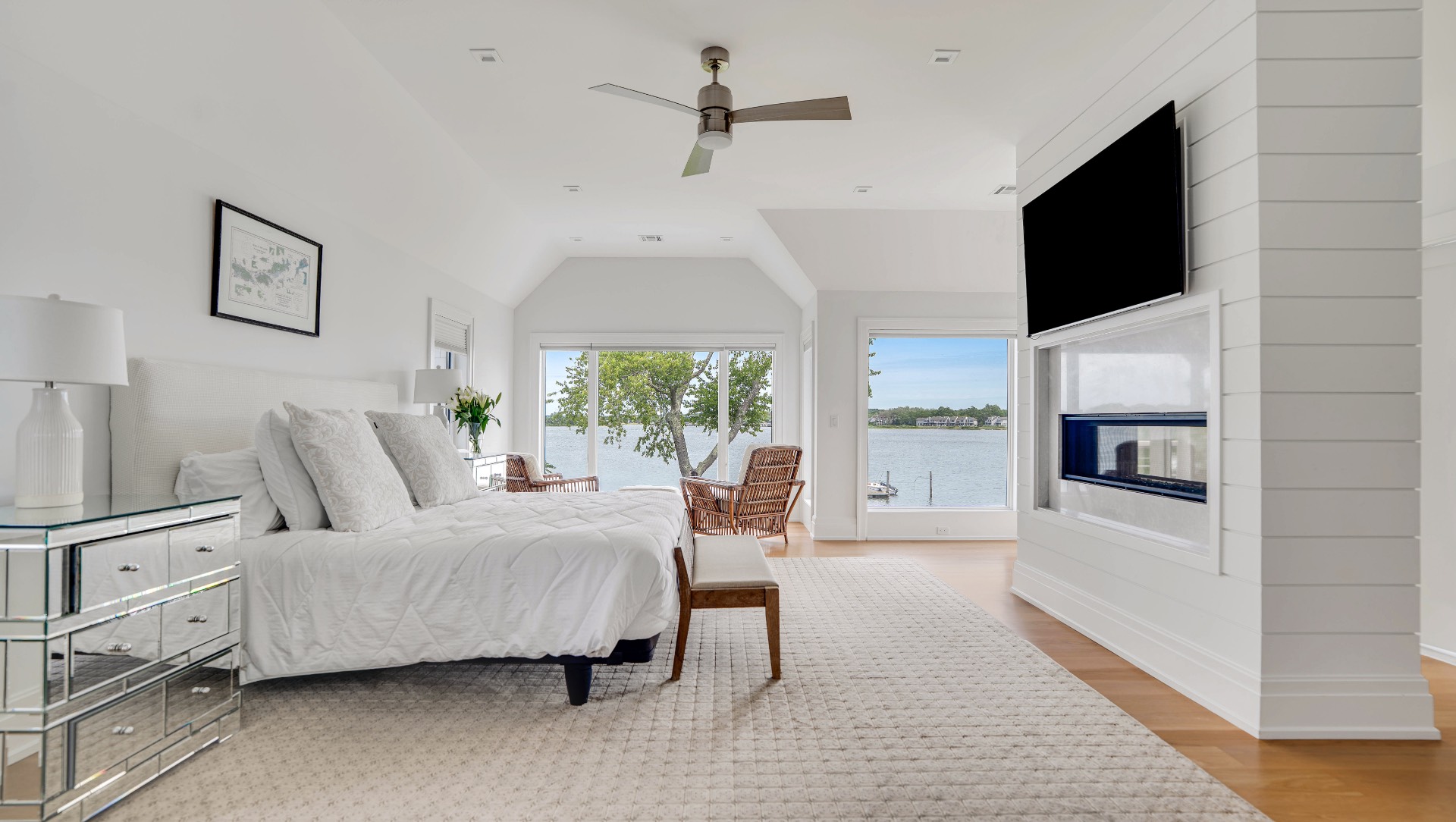 82 Harbor Drive