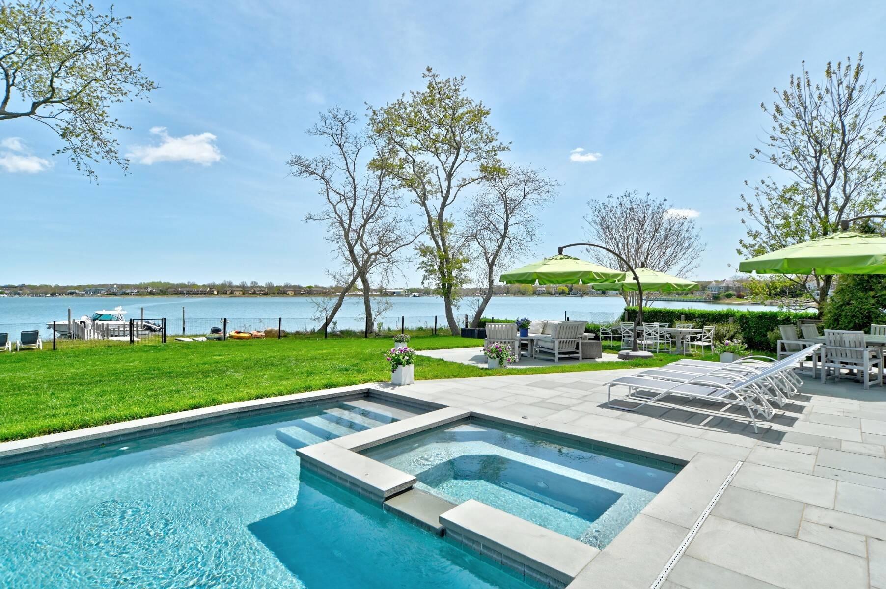 82 Harbor Drive