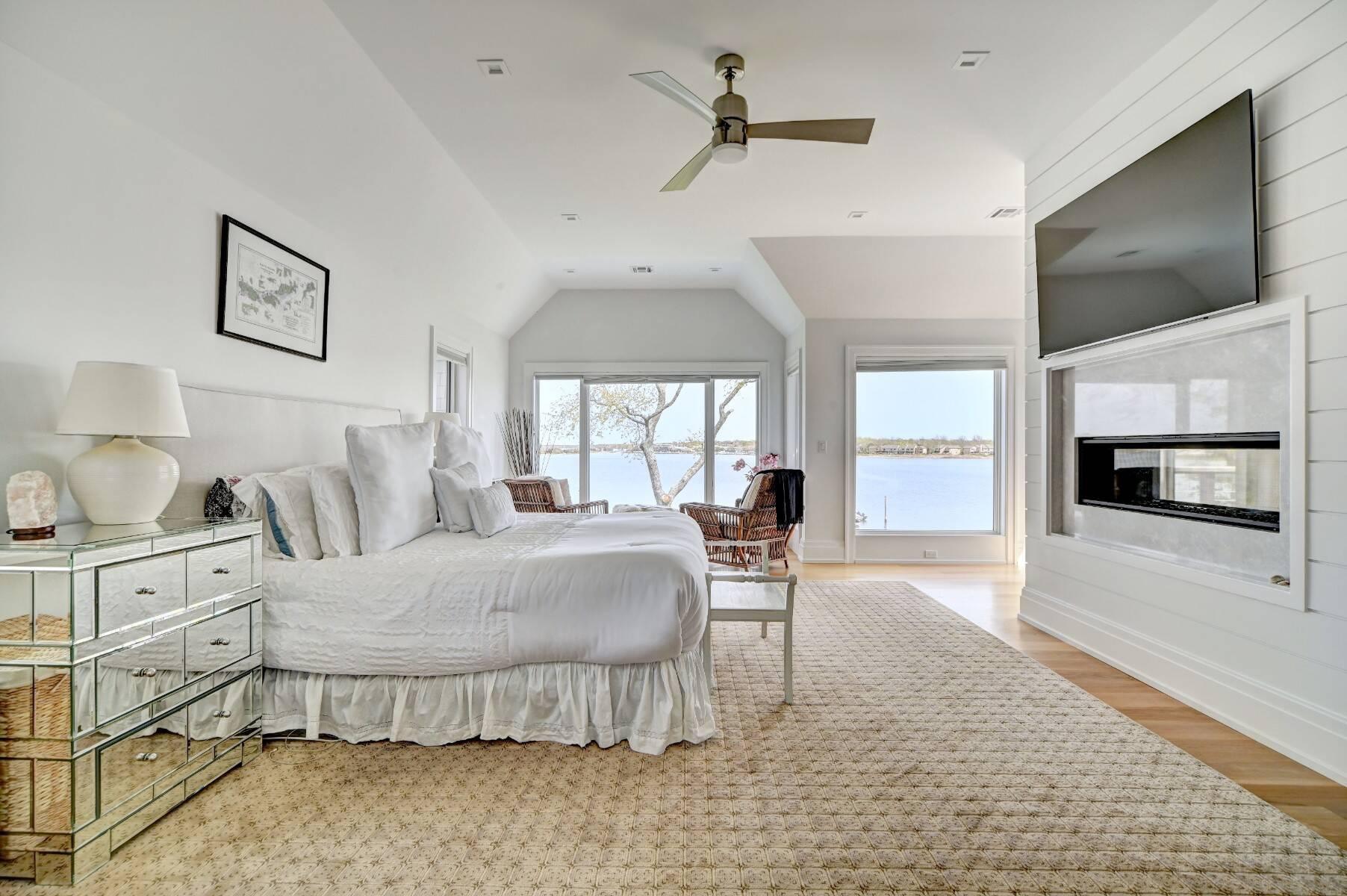 82 Harbor Drive