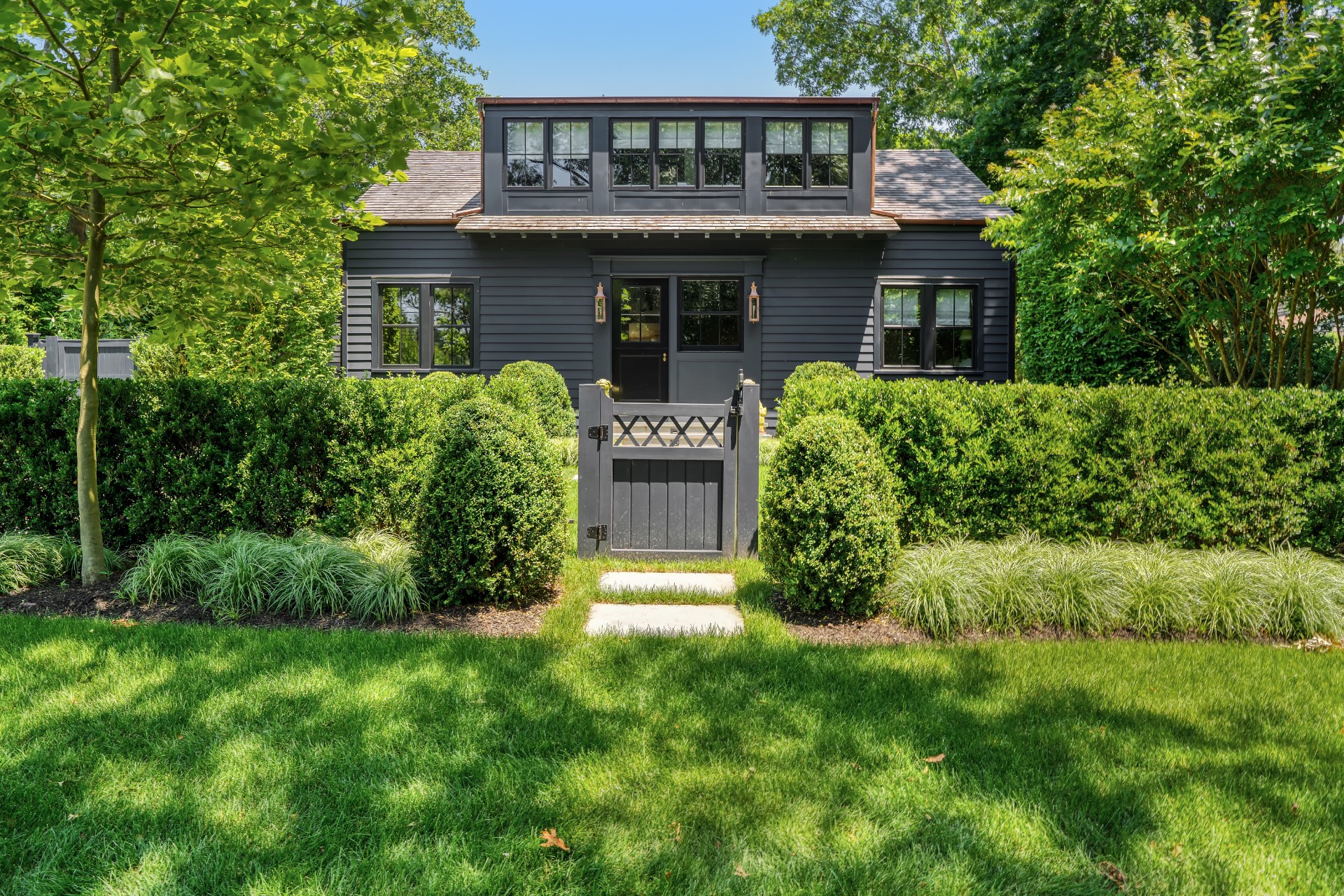 8 Jesse Halsey Lane