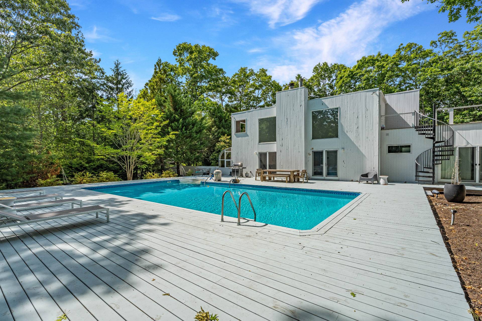 9 Todd Dr