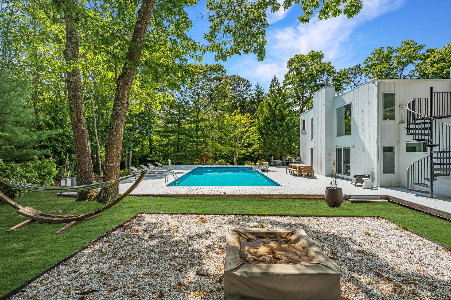 9 Todd Dr