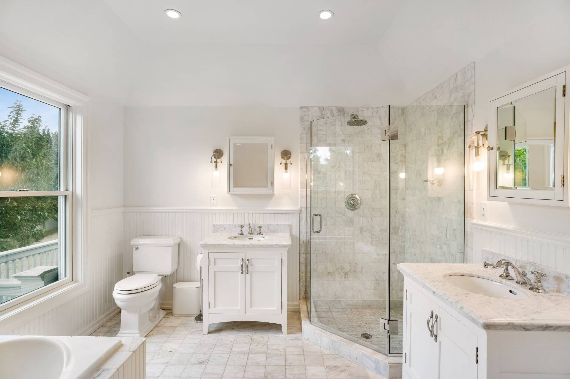 126 Meeting House Ln