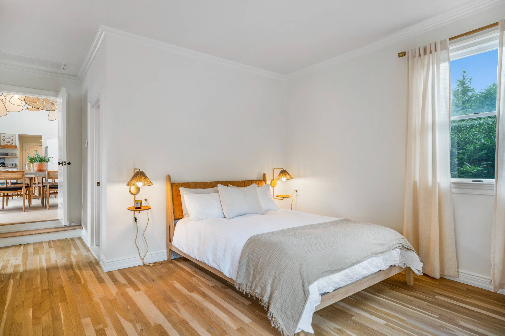 126 Meeting House Ln