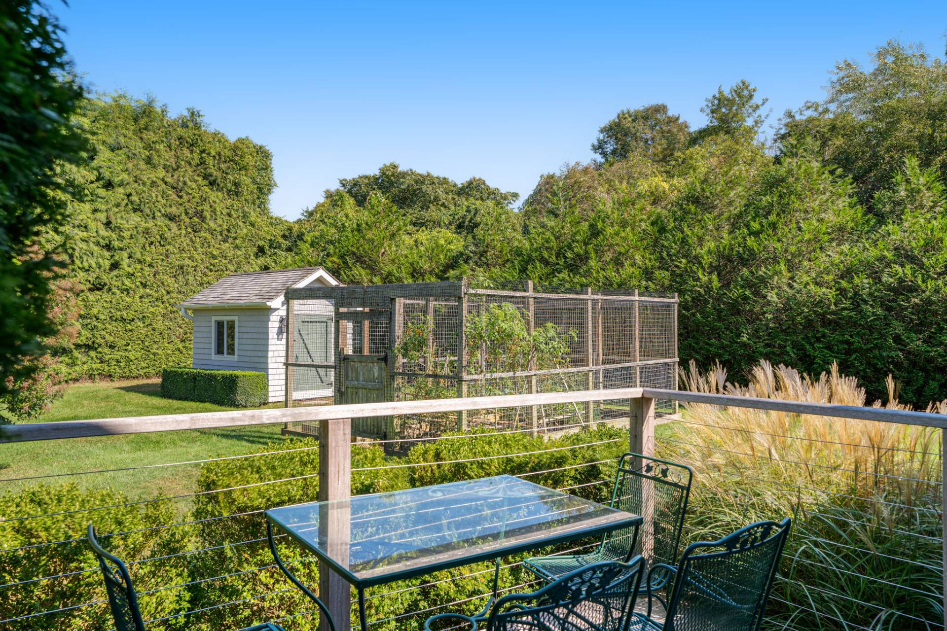 126 Meeting House Ln