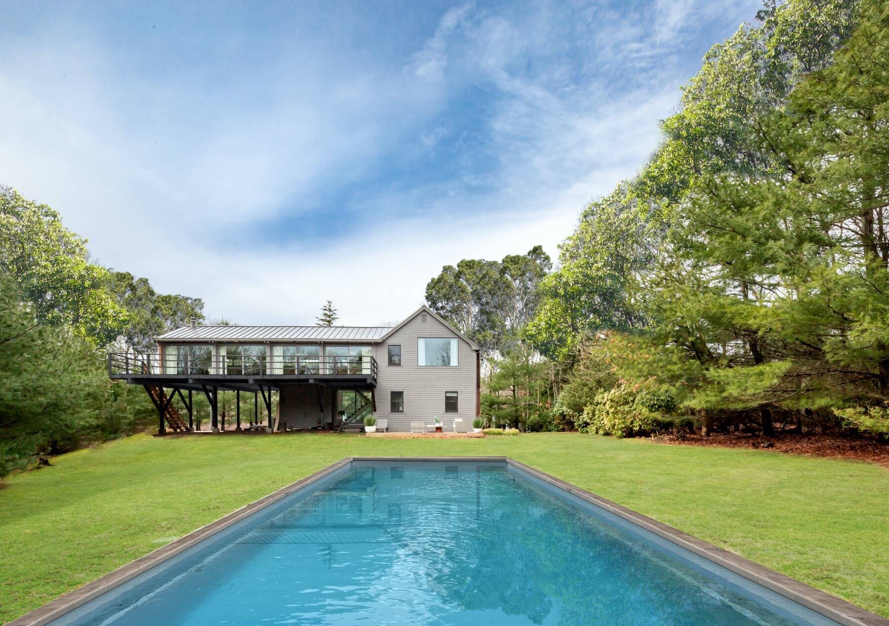 96 Springy Banks Road