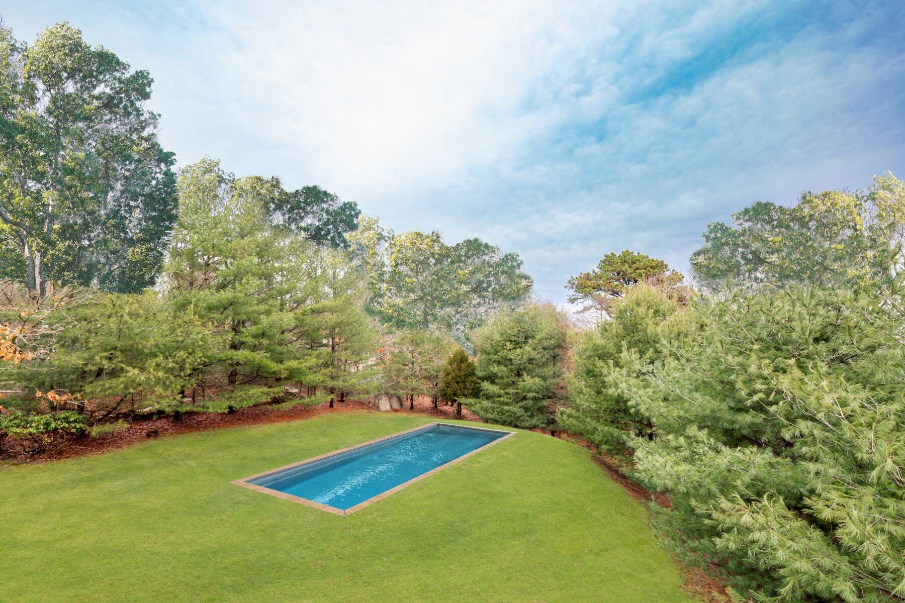 96 Springy Banks Road