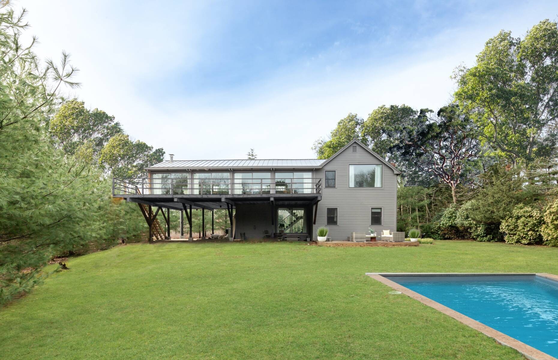 96 Springy Banks Road