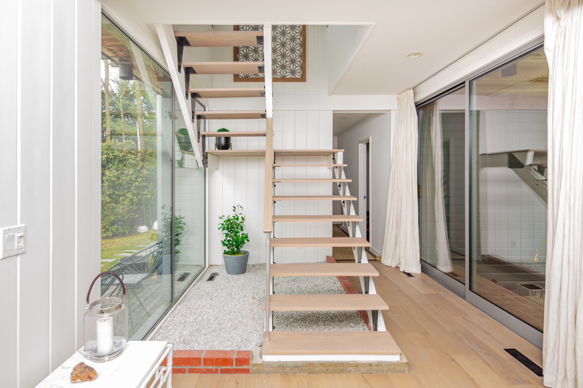 96 Springy Banks Road