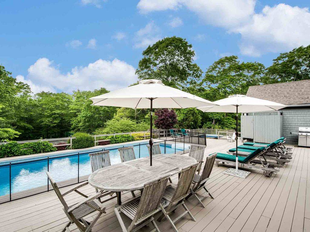 22 Blueberry Knolls La