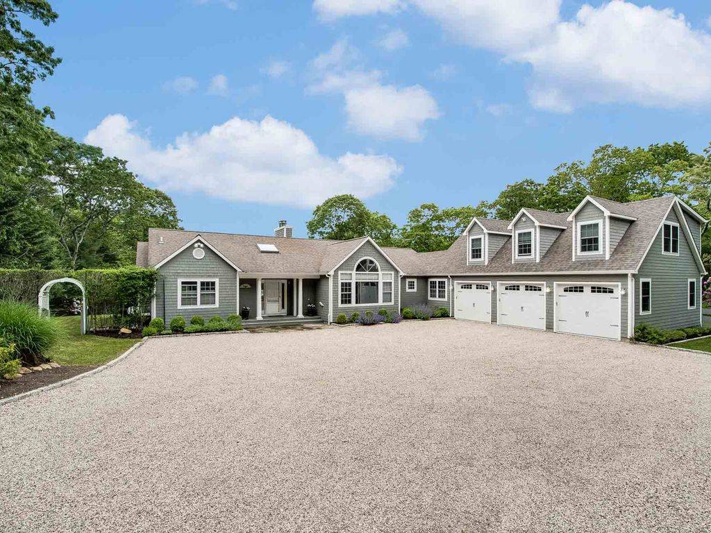 22 Blueberry Knolls La