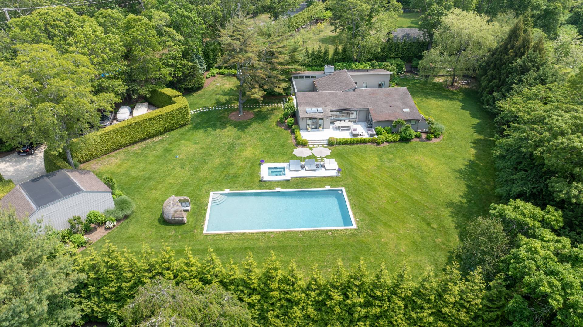 228 Town Ln