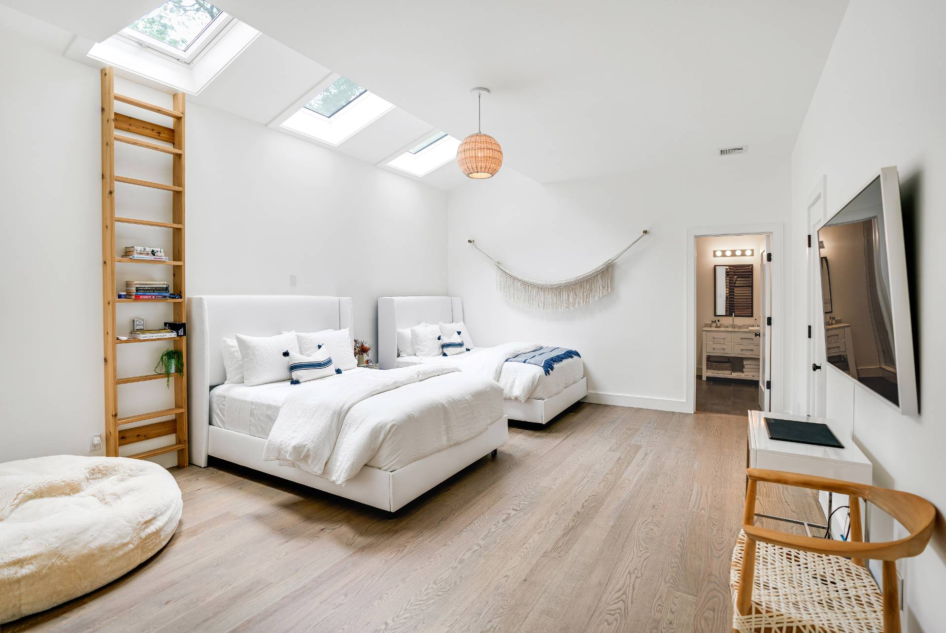 93 Three Sisters Lane