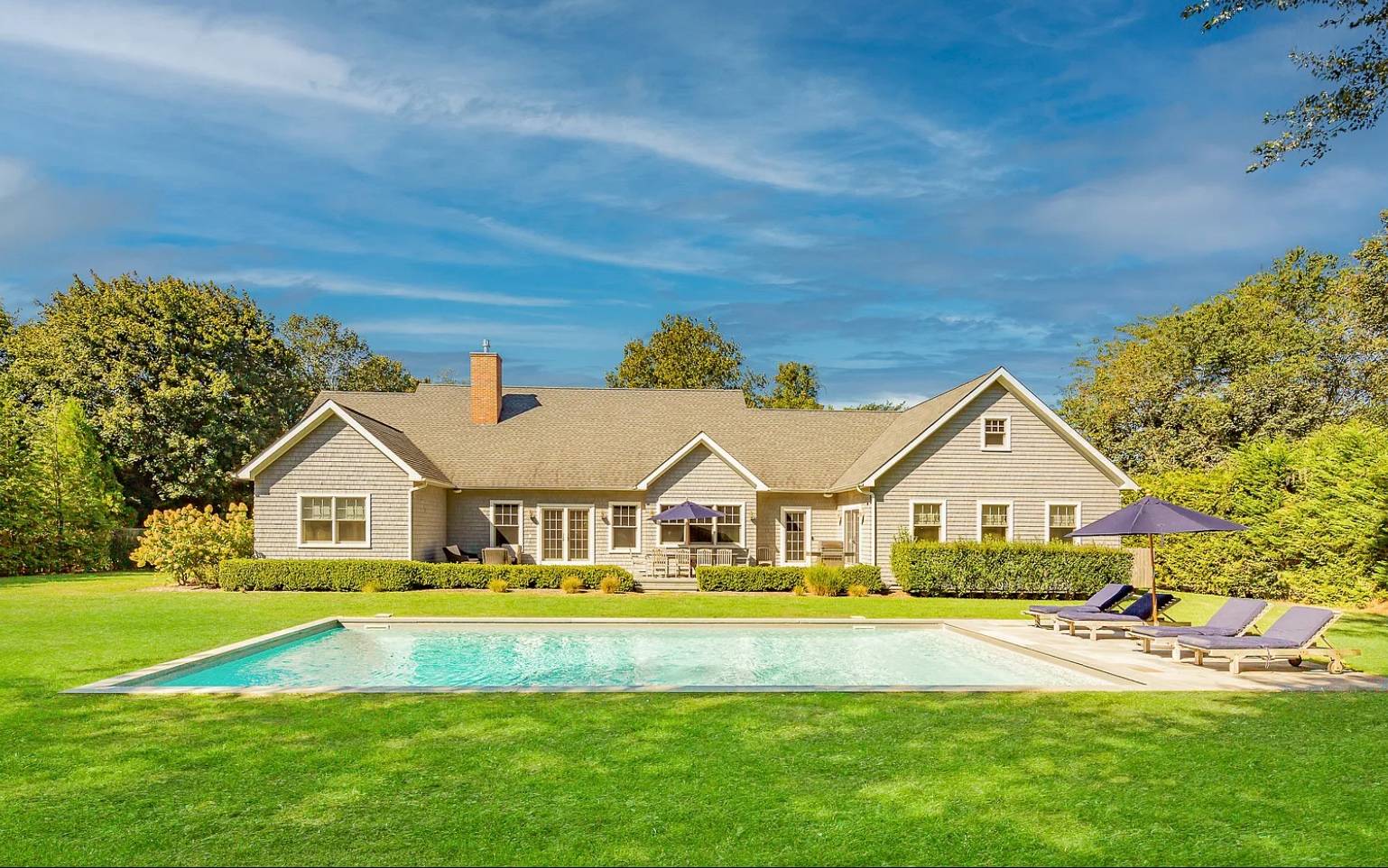 31 ROBERTS LN