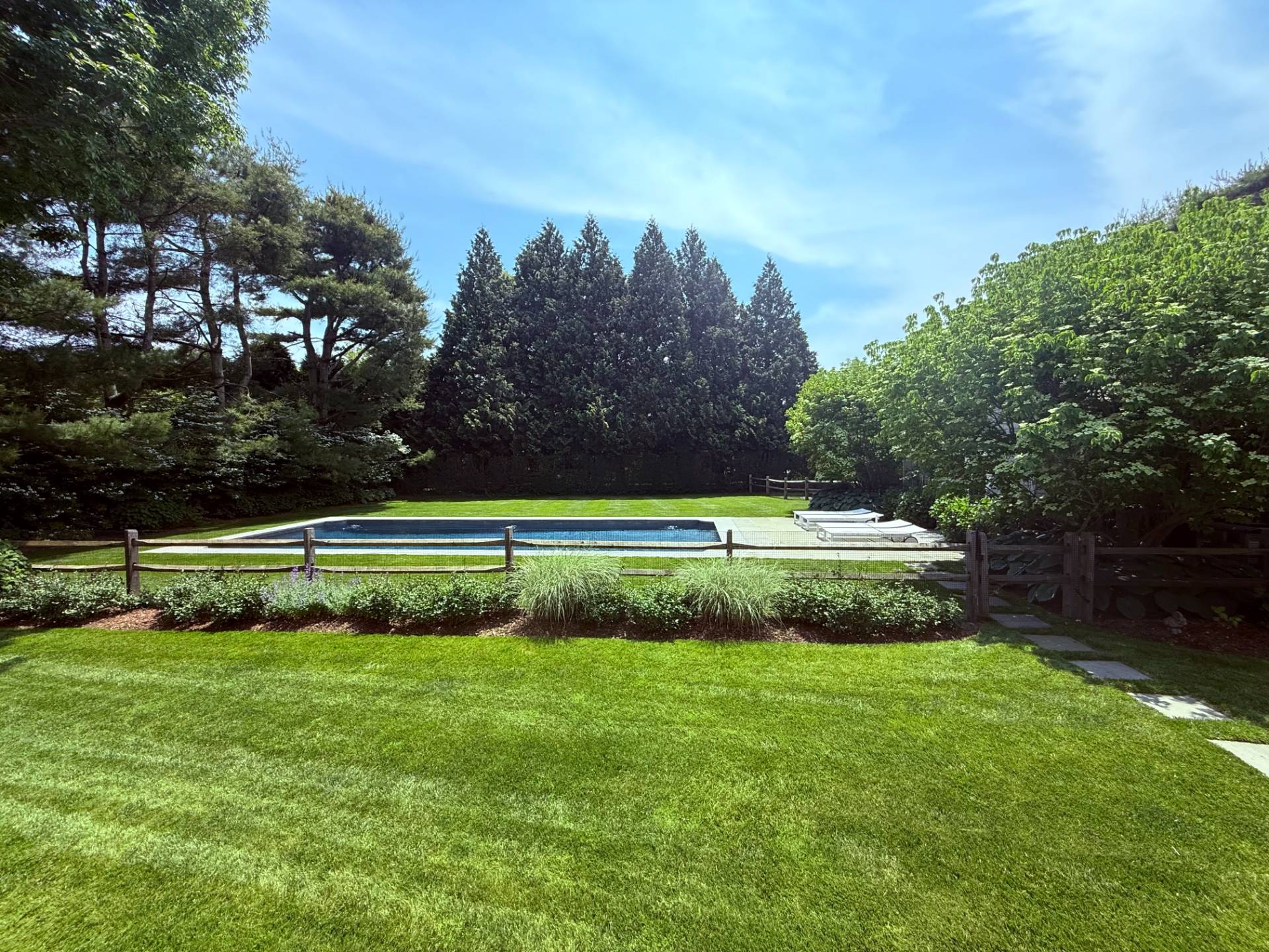 223 CHURCH LN
