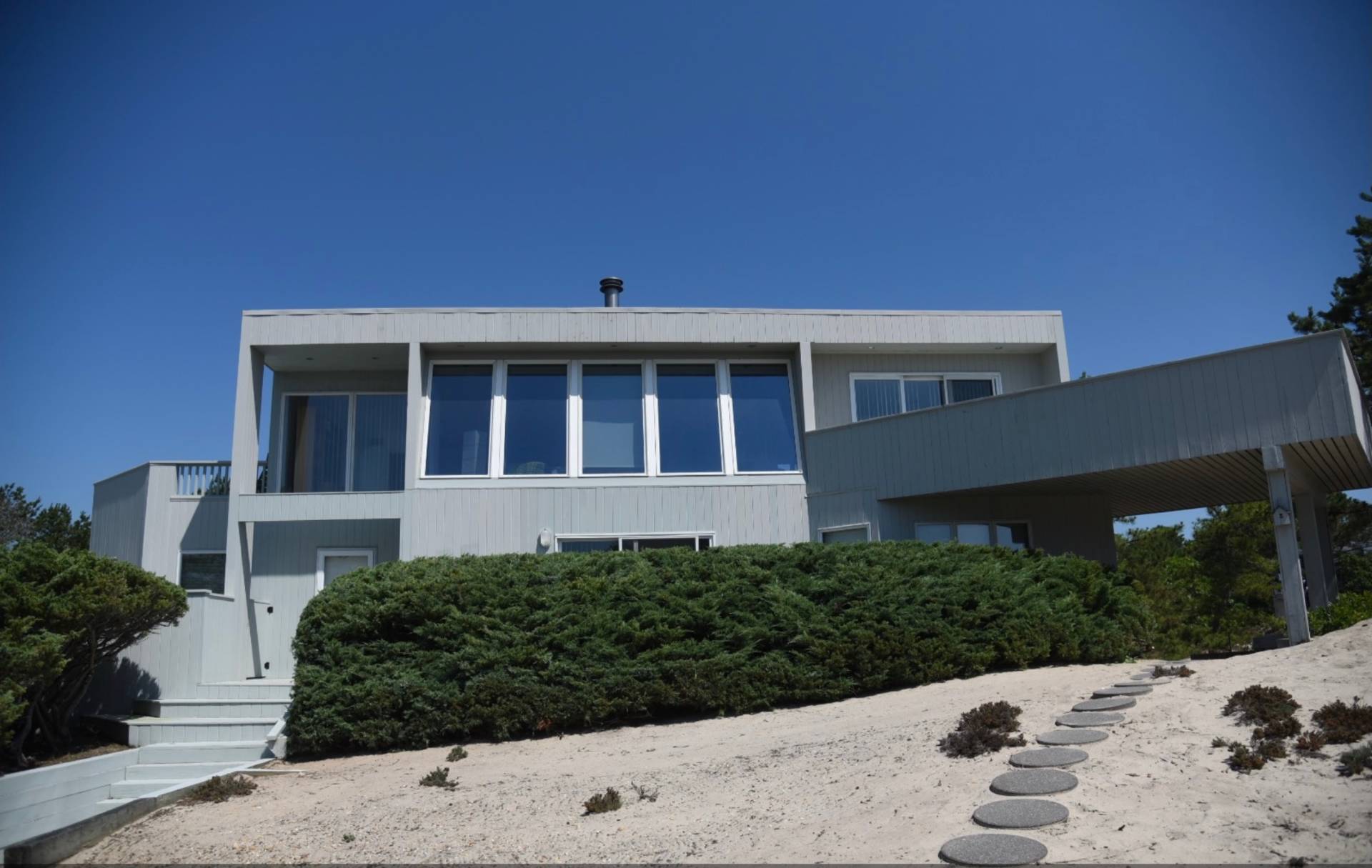 54 Sand Castle Ln