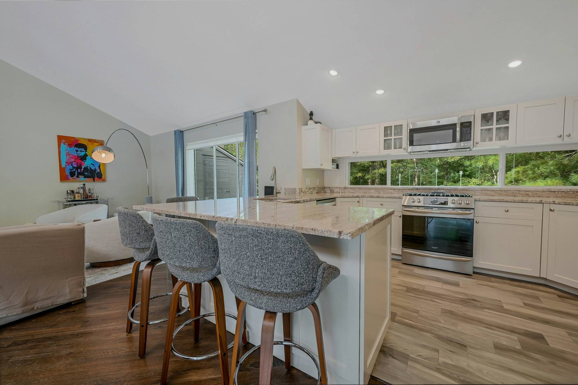 12 ROSE HILL RD