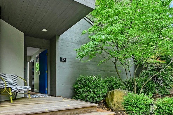 12 ROSE HILL RD