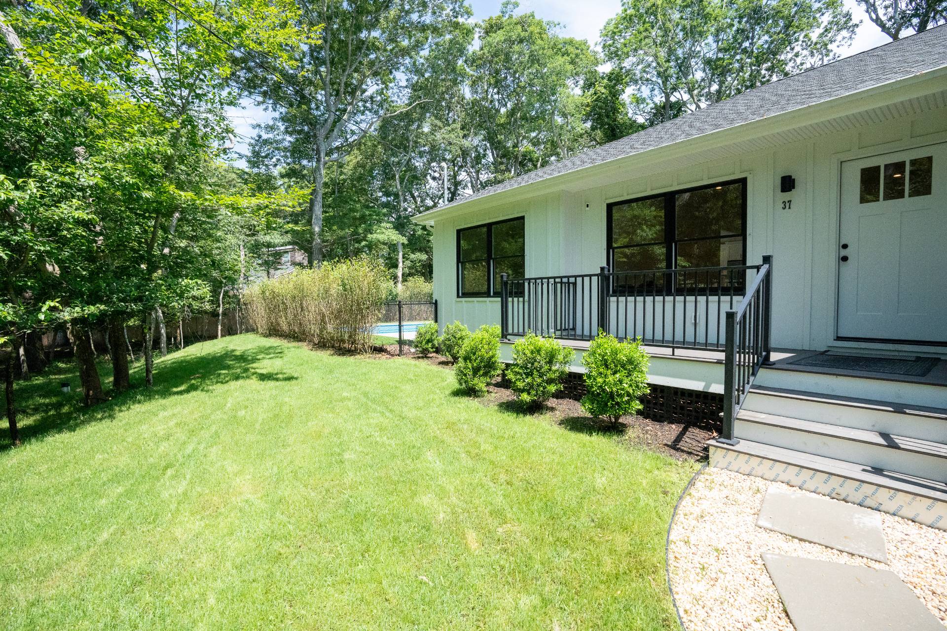 37 Gardiners Lane