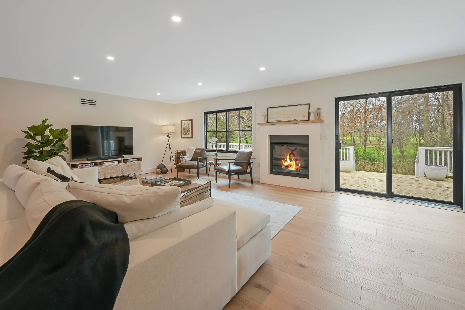 15 WILDWOOD RD