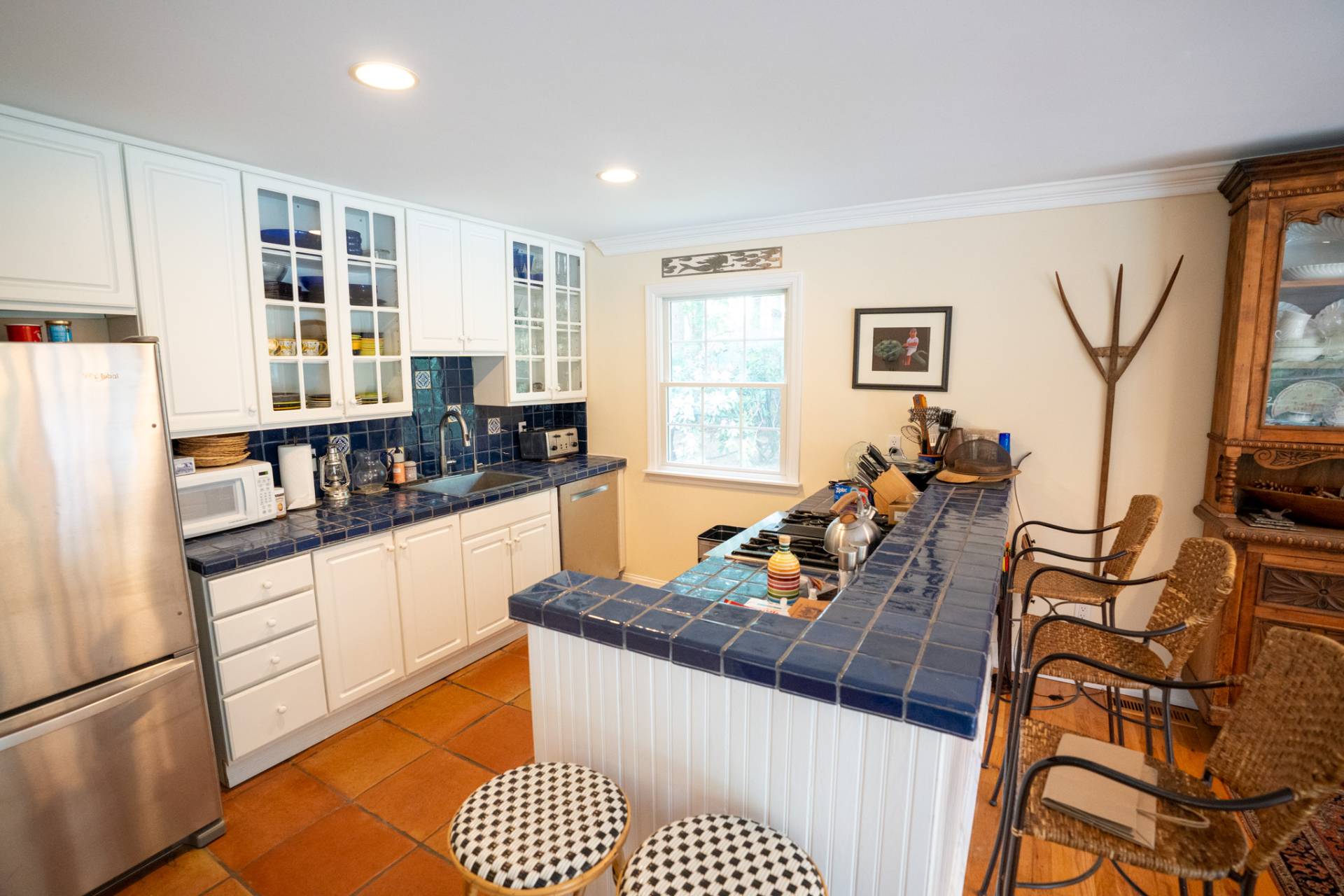 24 CLAMSHELL AVE