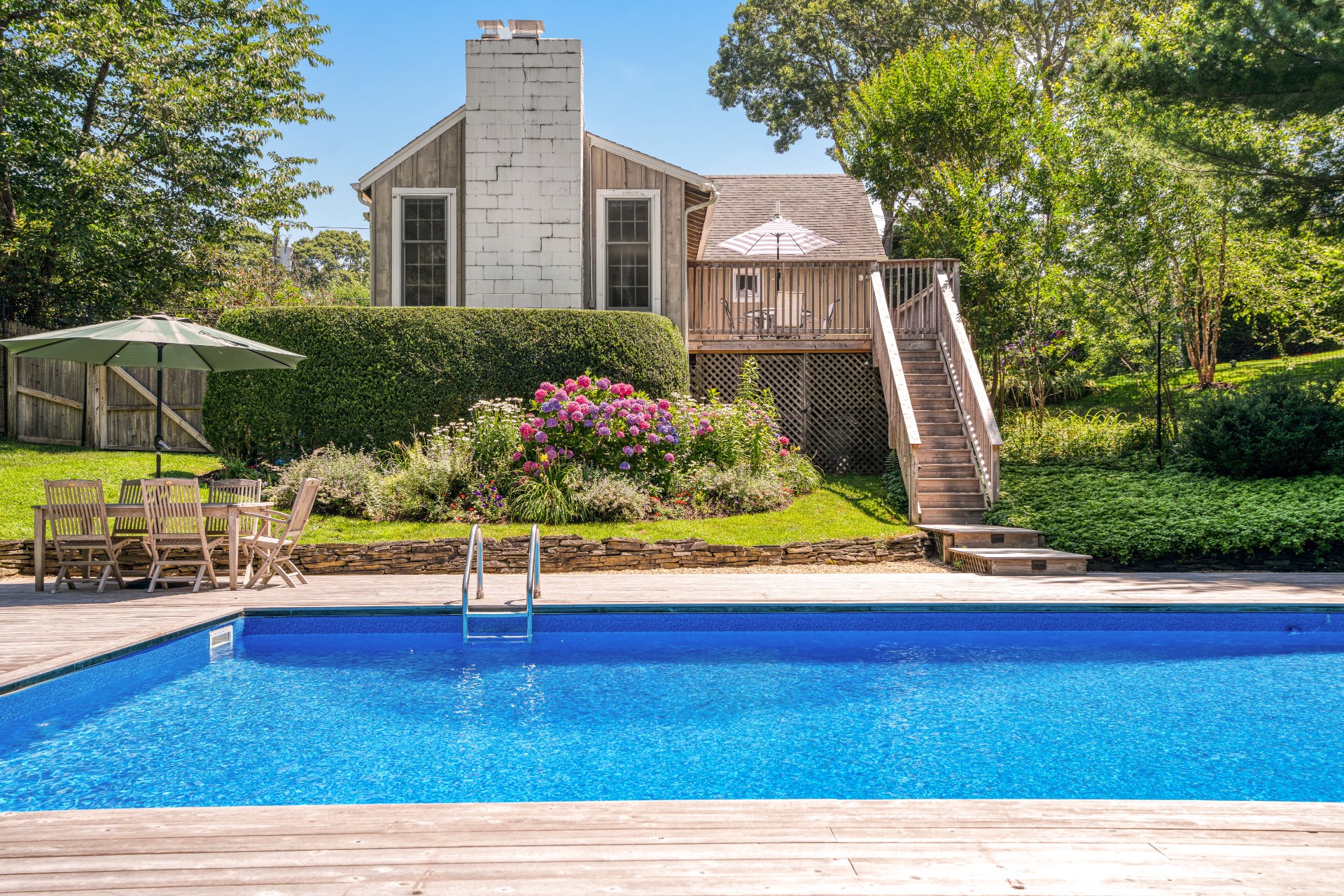 15 Greenway Drive