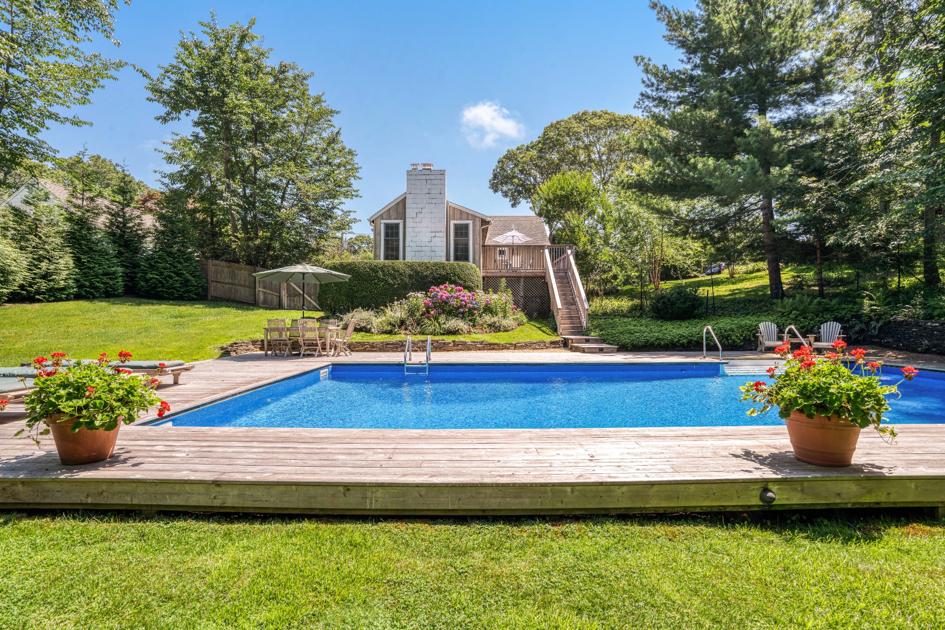 15 Greenway Drive