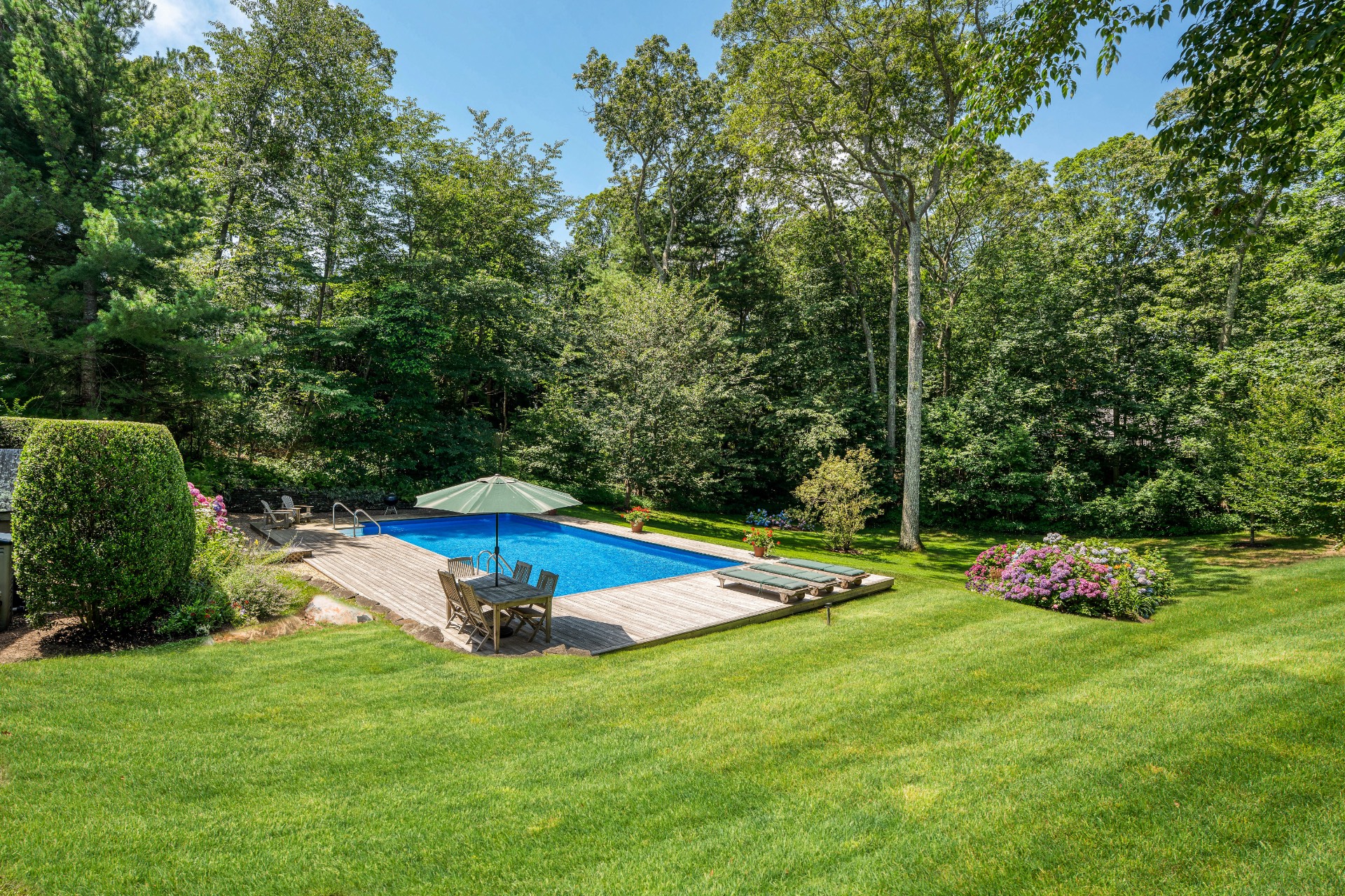 15 Greenway Drive