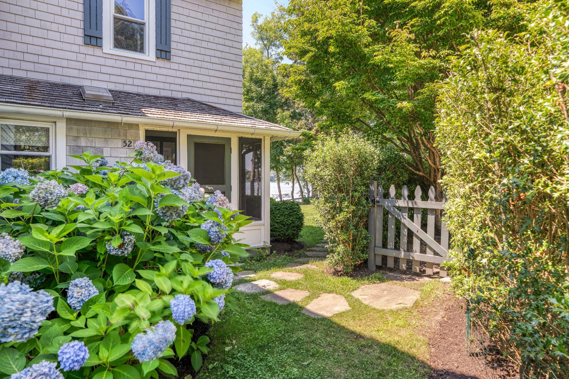 52 S Midway Rd