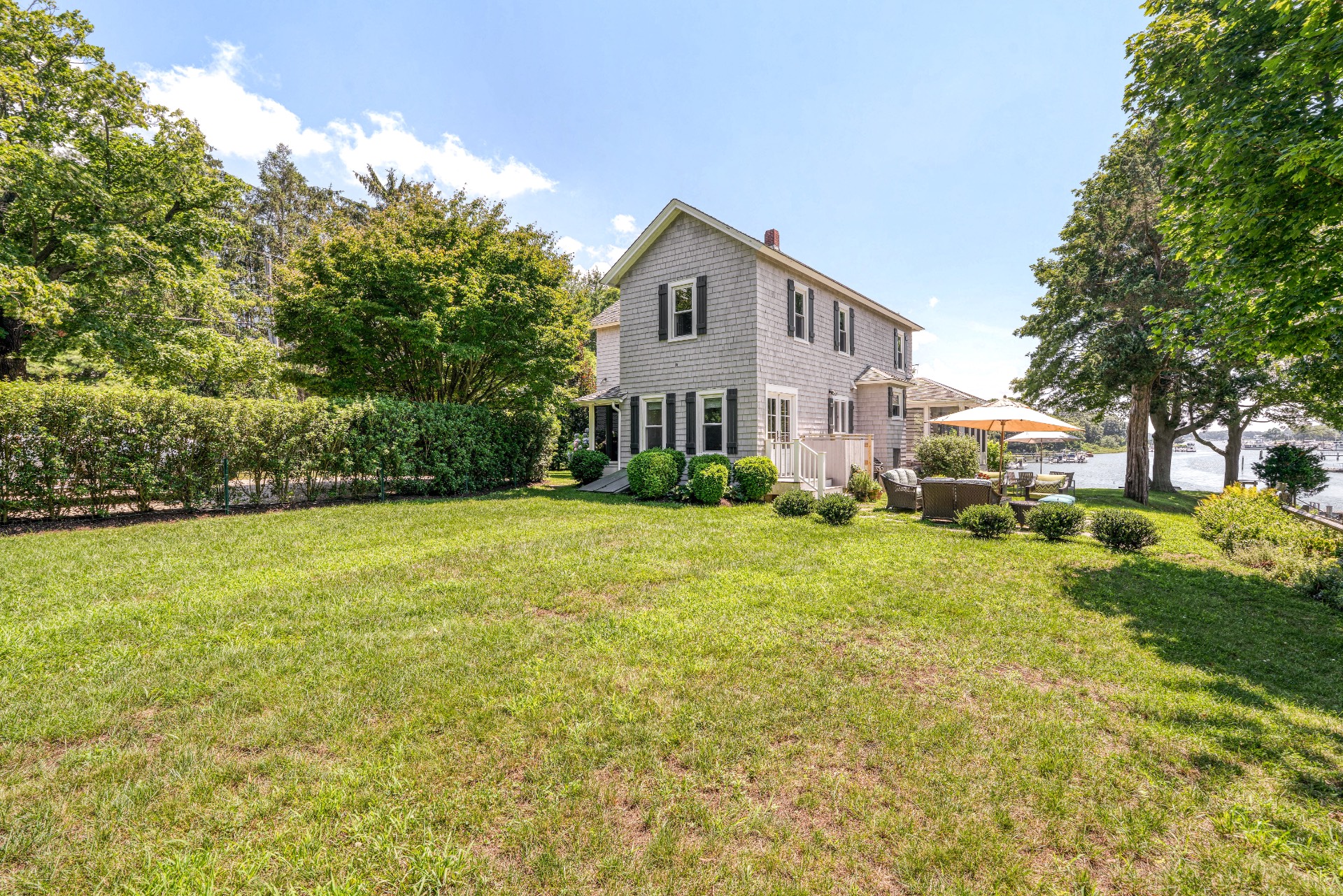 52 S Midway Rd