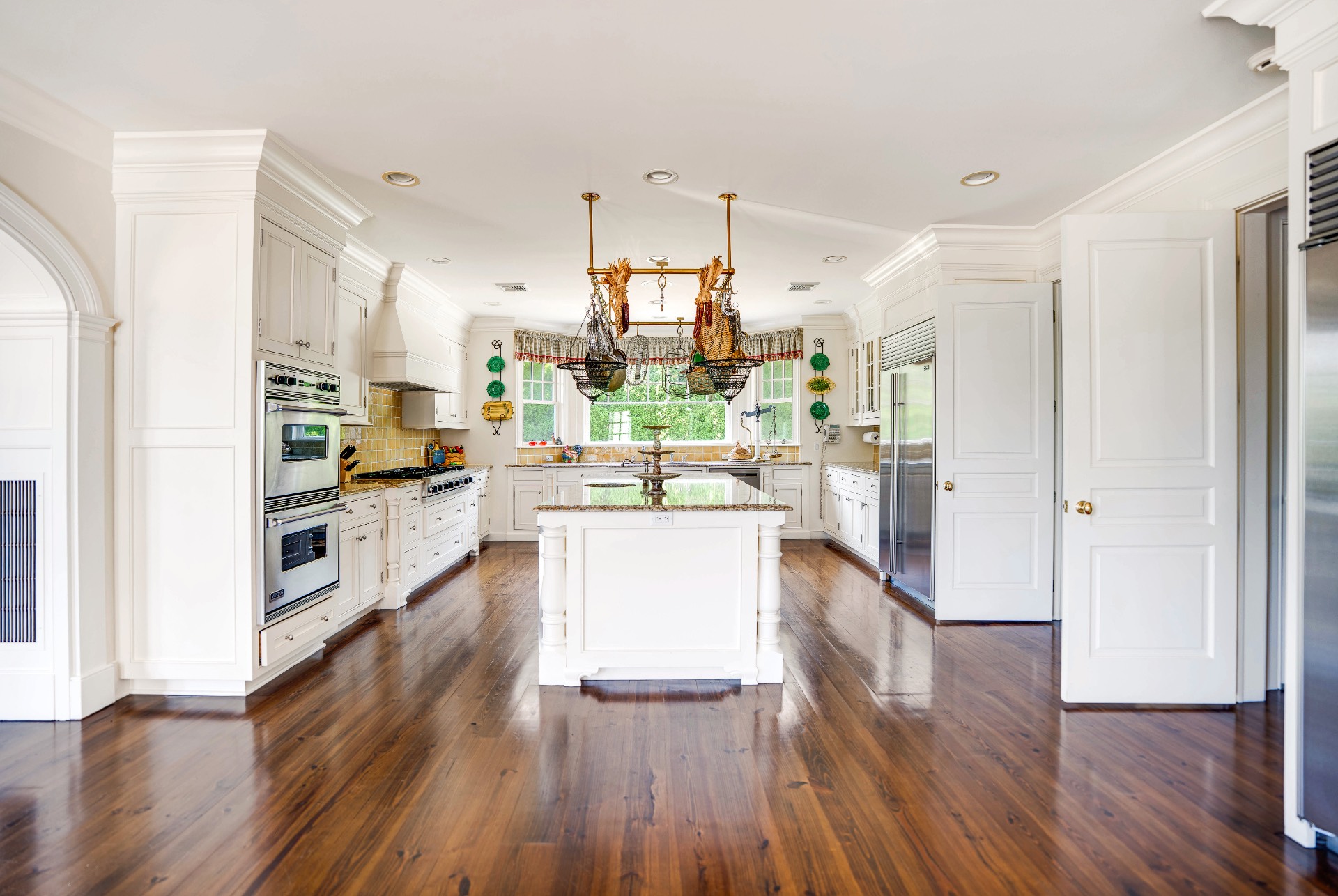 904 Cobb Road W