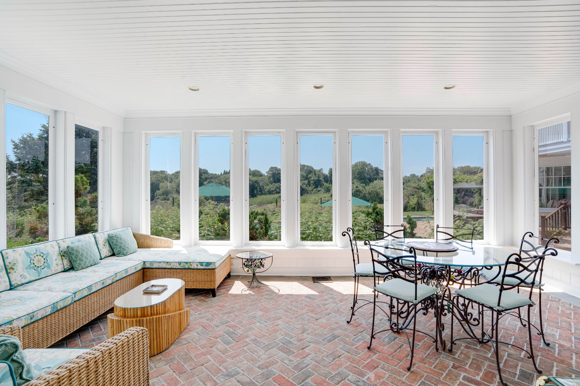 904 Cobb Road W