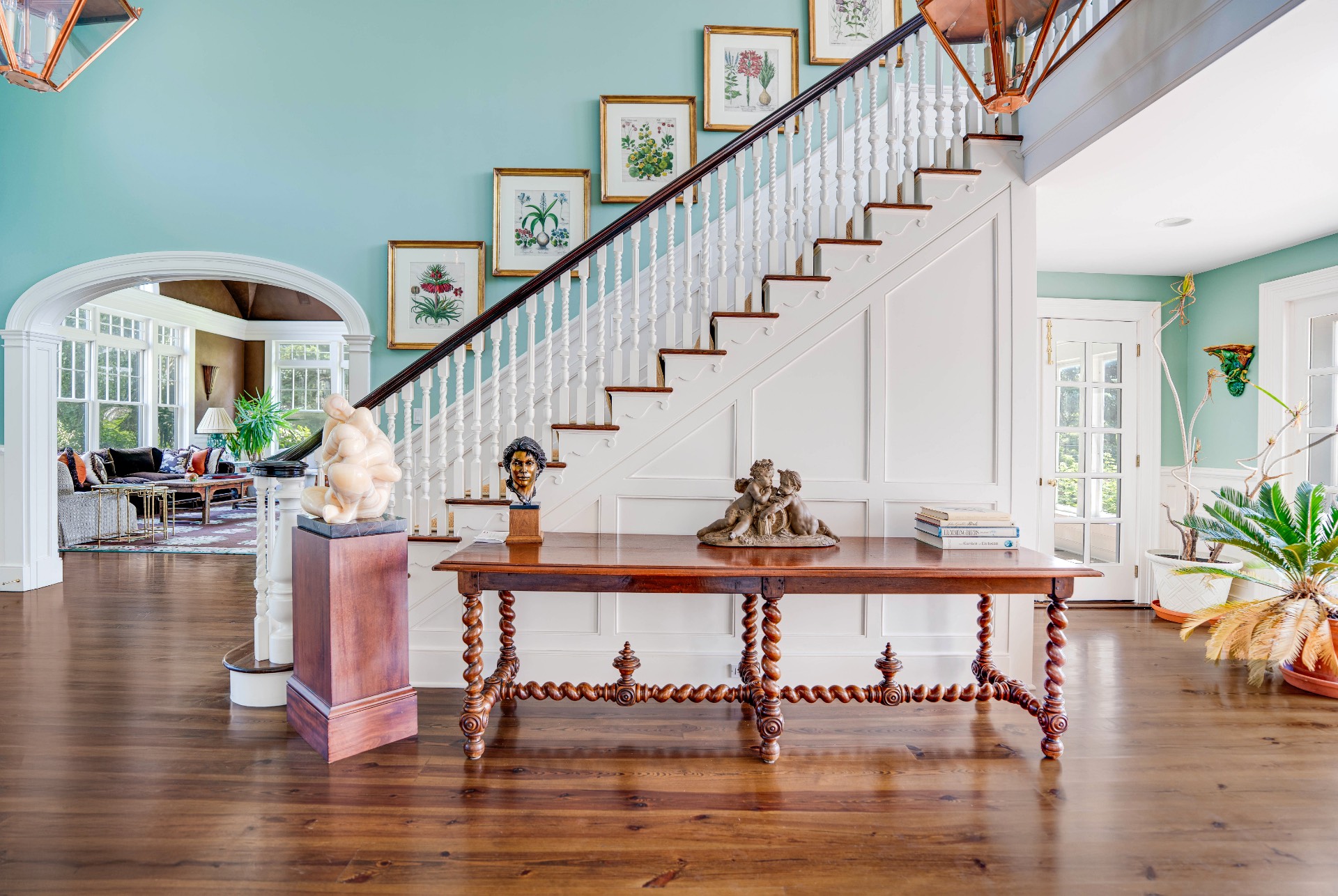 904 Cobb Road W