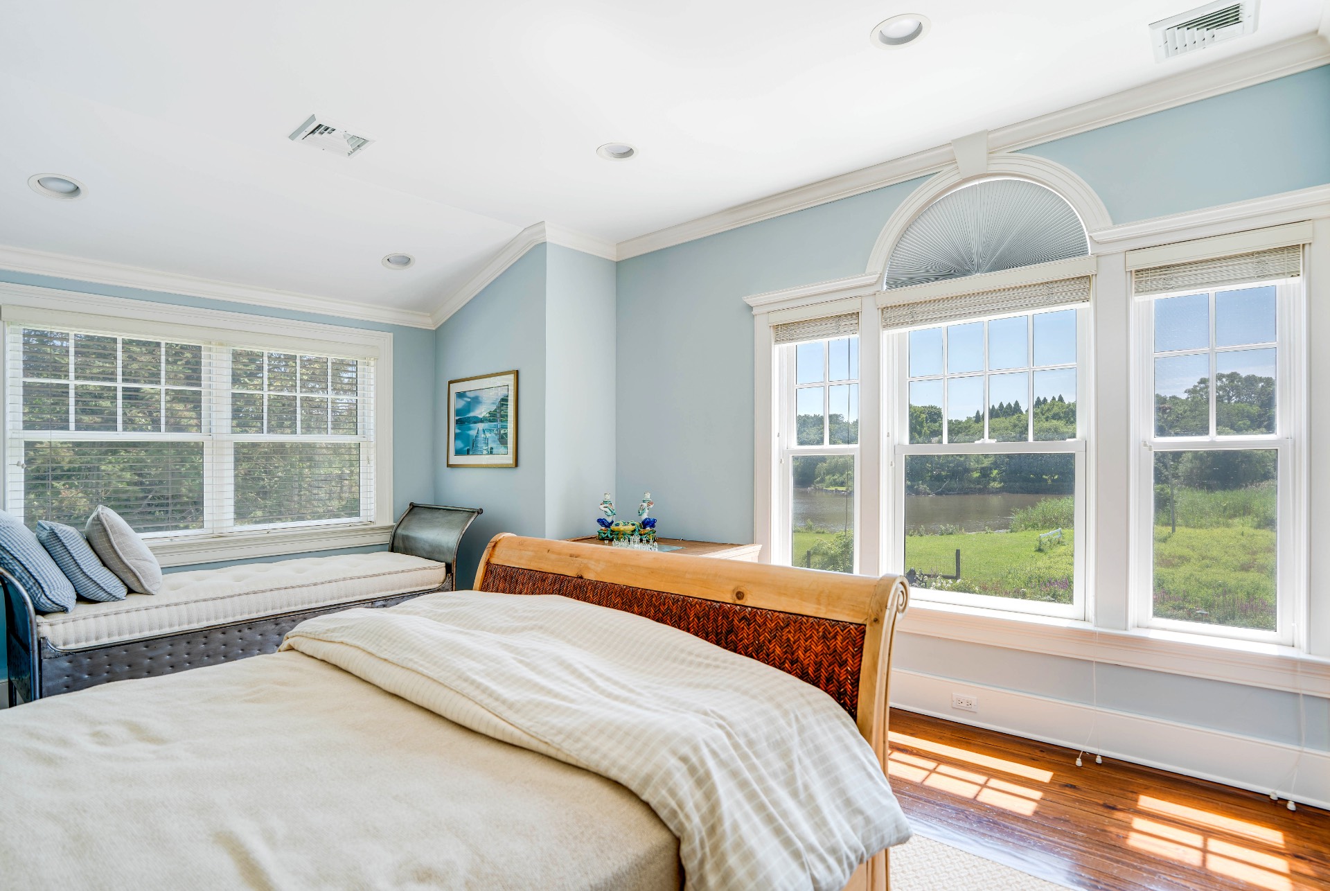 904 Cobb Road W