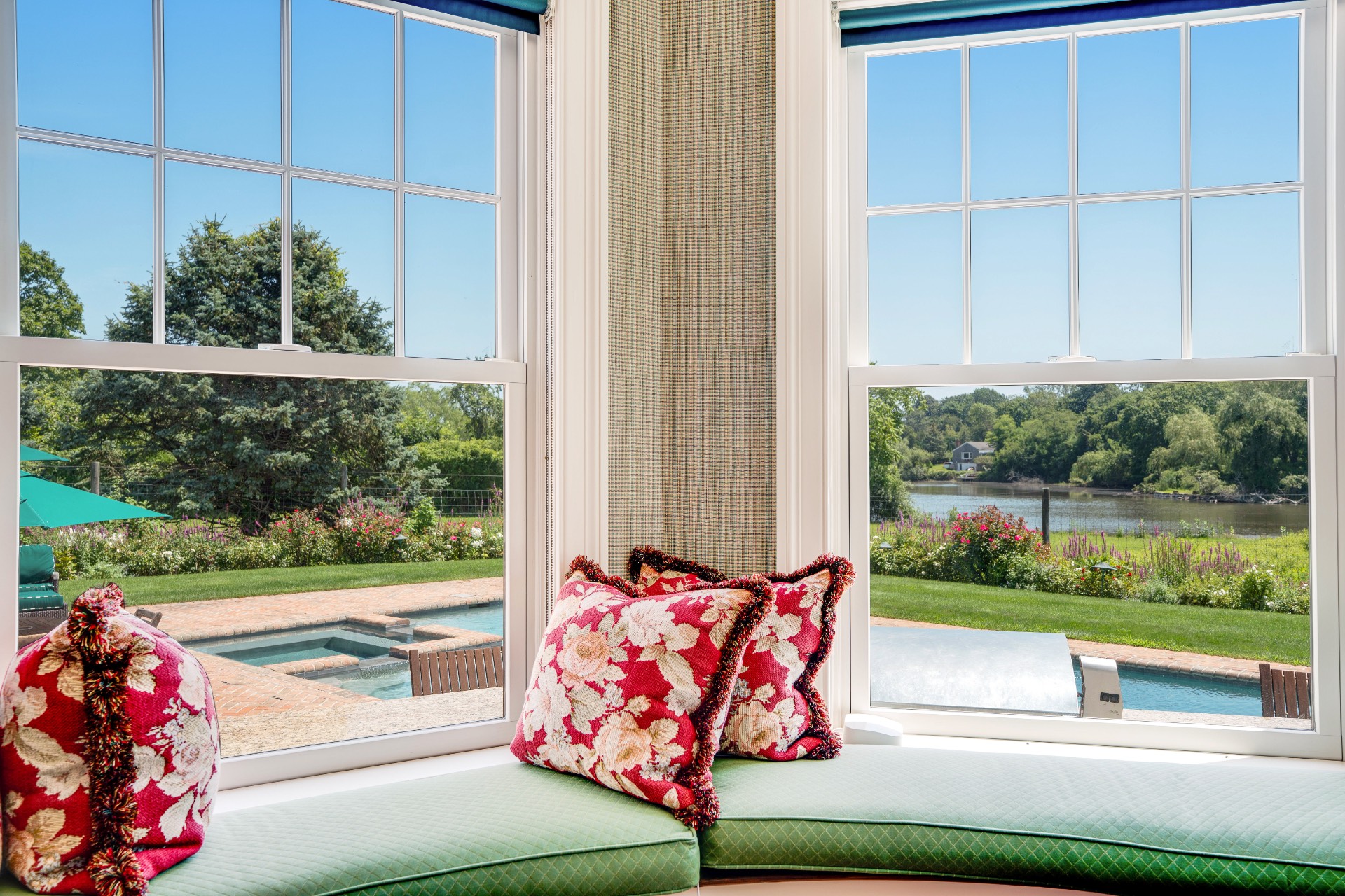 904 Cobb Road W