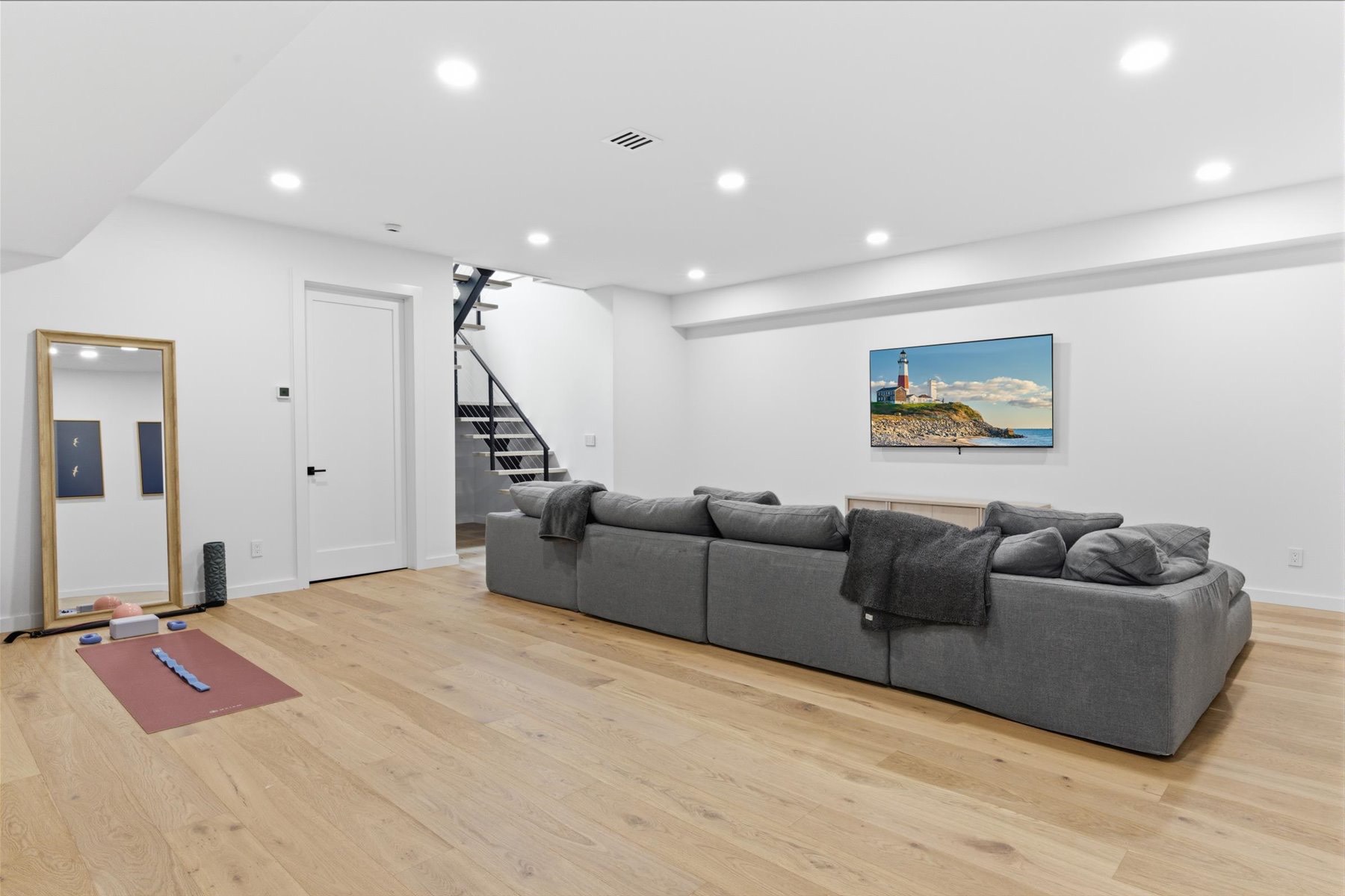 78 WALKER AVE